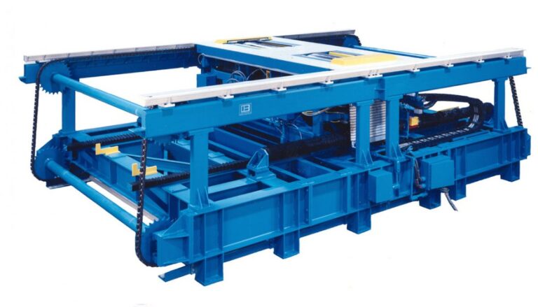 A blue machine with a chain attached to it.