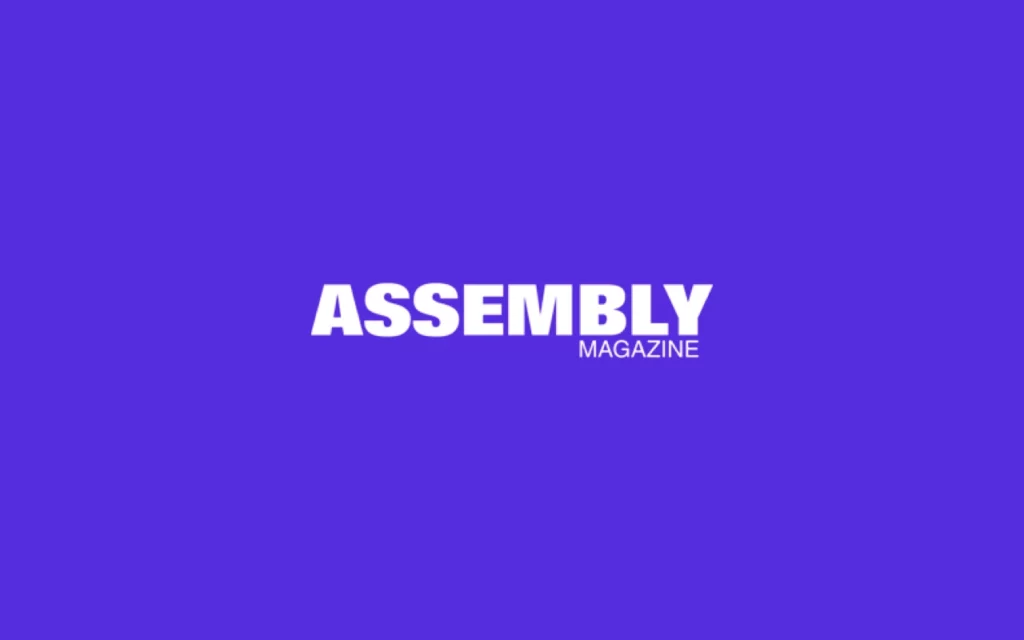 A blue background with the word assemblyly on it.